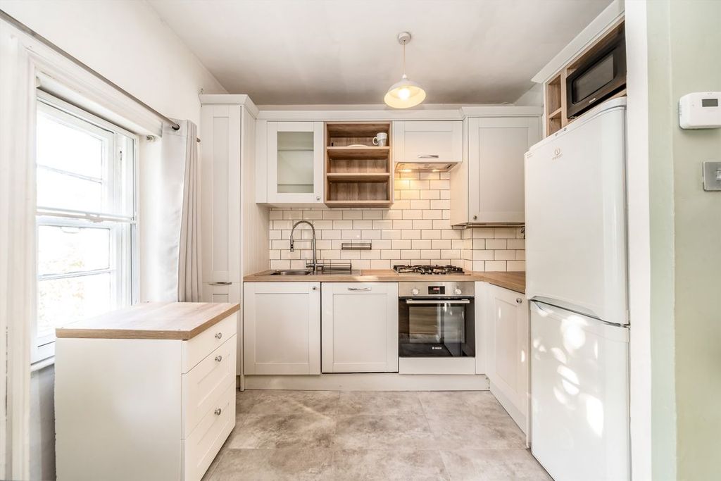Property photo 2 of 4