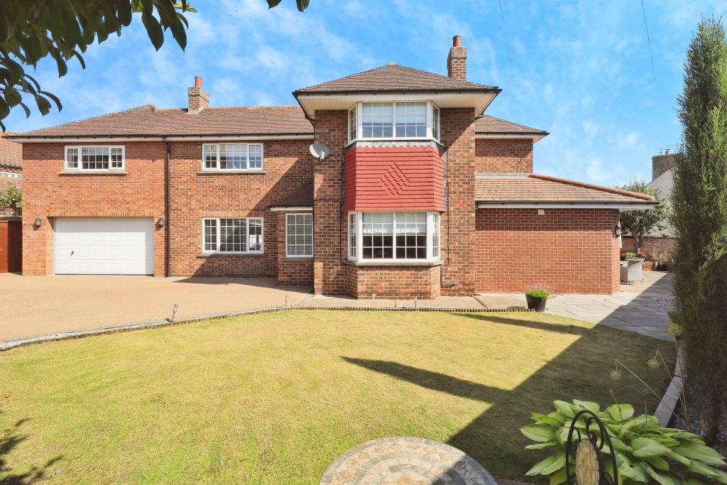 Property photo 1 of 17