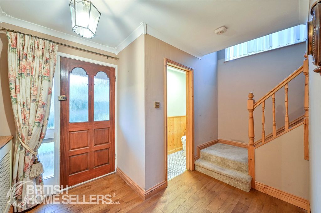 Property photo 3 of 26 Picture No. 02