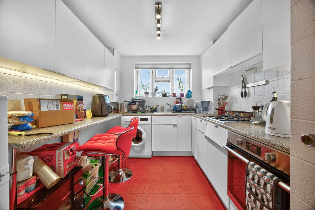 Property photo 3 of 20