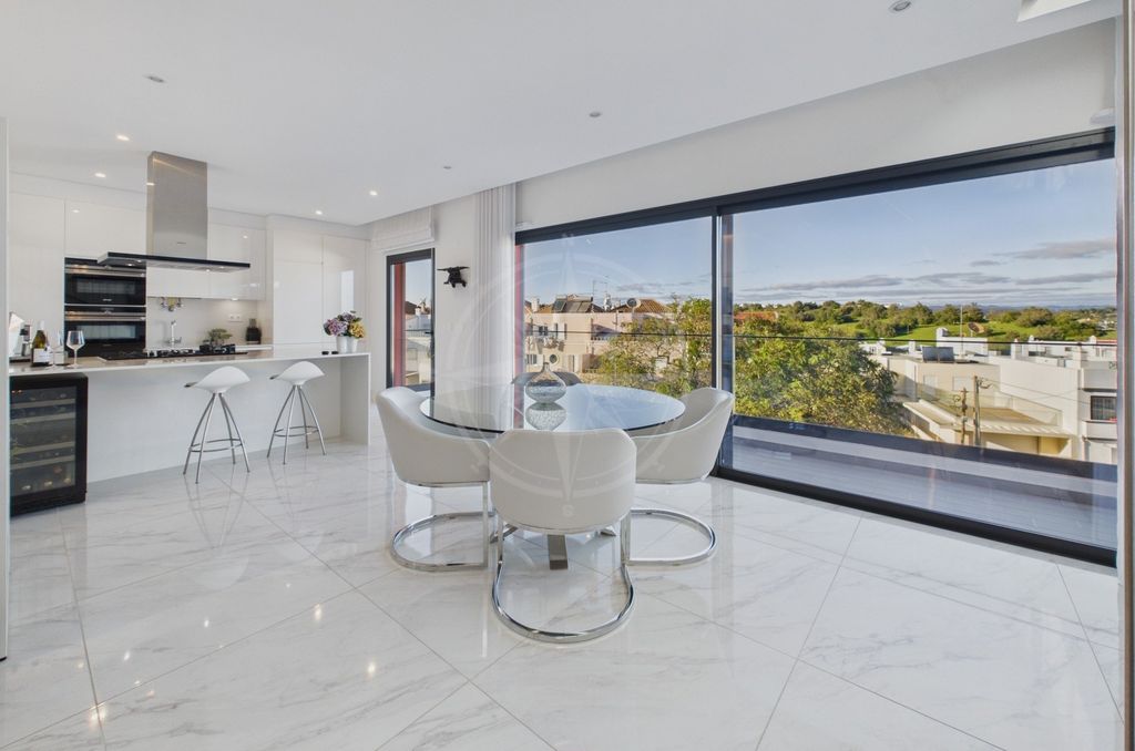 Property photo 2 of 30