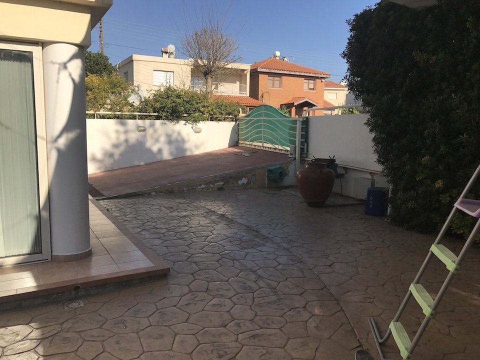 Property photo 3 of 20