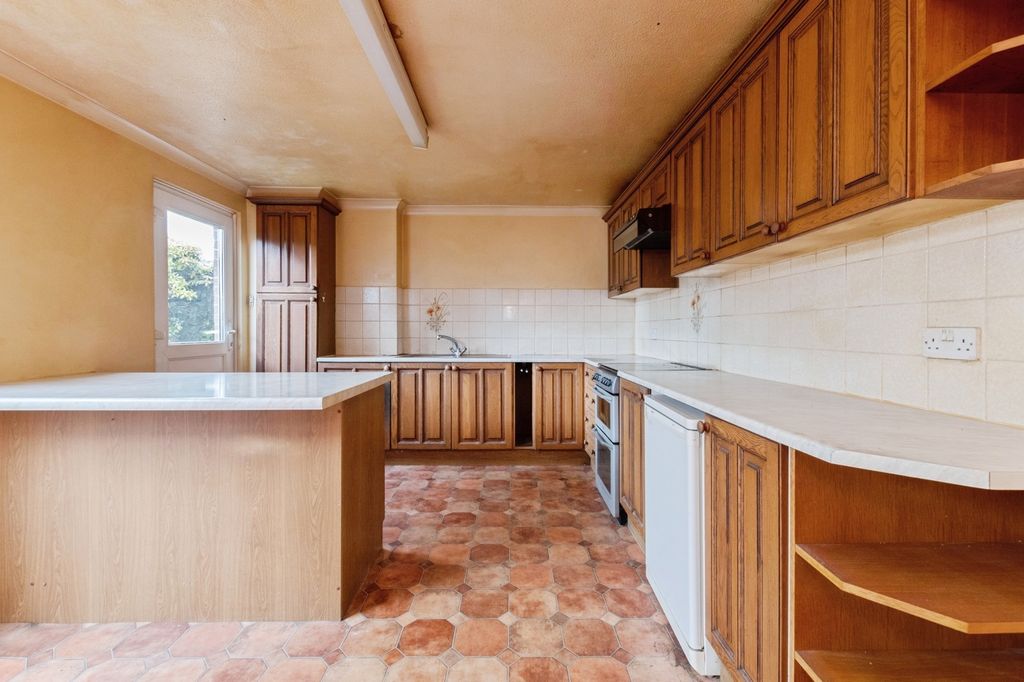 Property photo 3 of 20 Pbox-Img.Jpg