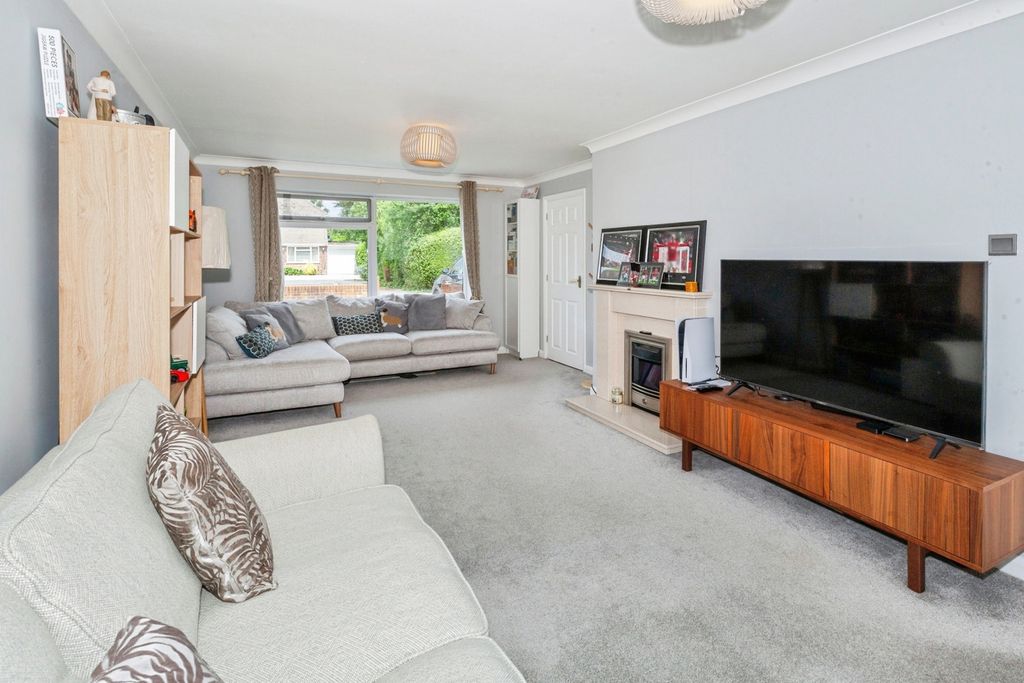 Property photo 2 of 17 Photo