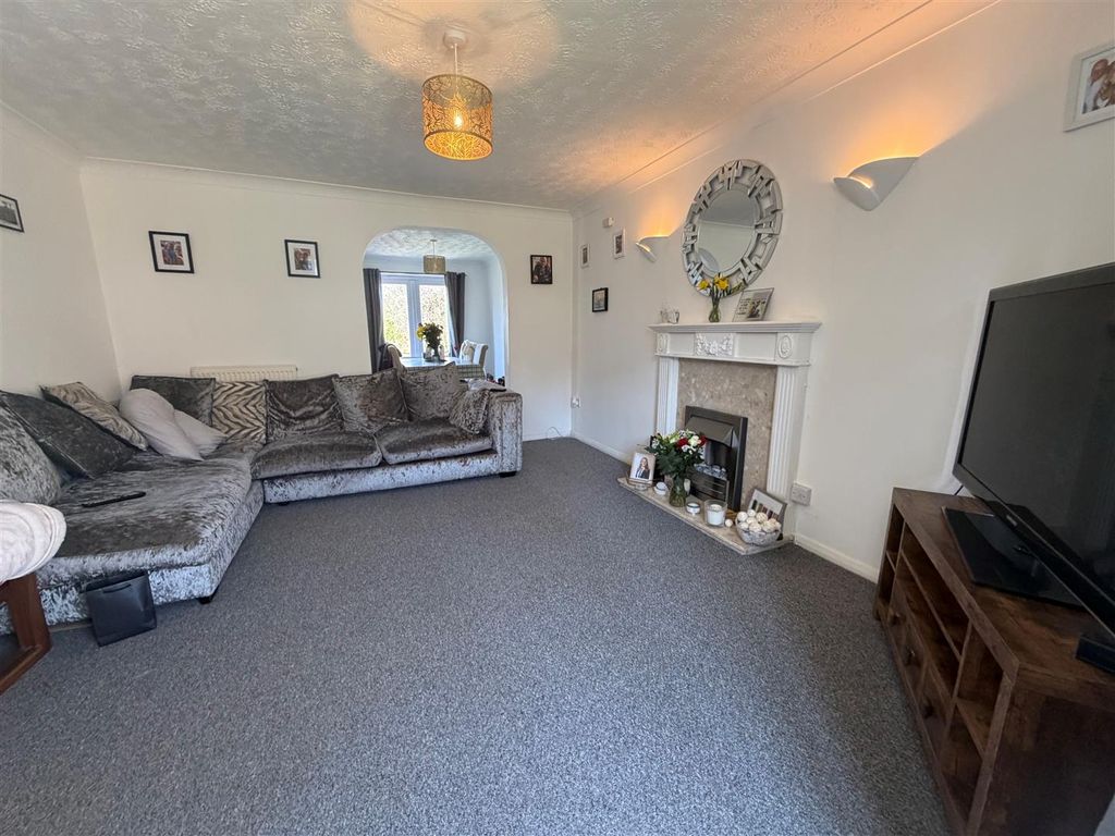 Property photo 3 of 11 7.Jpg