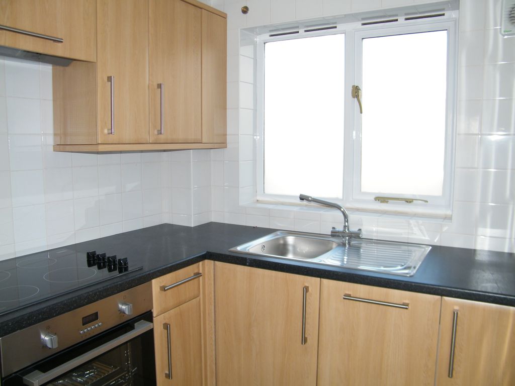 Property photo 2 of 5 Kitchen