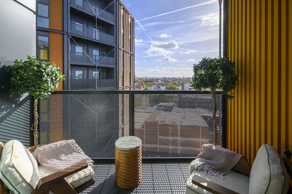 Property photo 2 of 23 Gallery