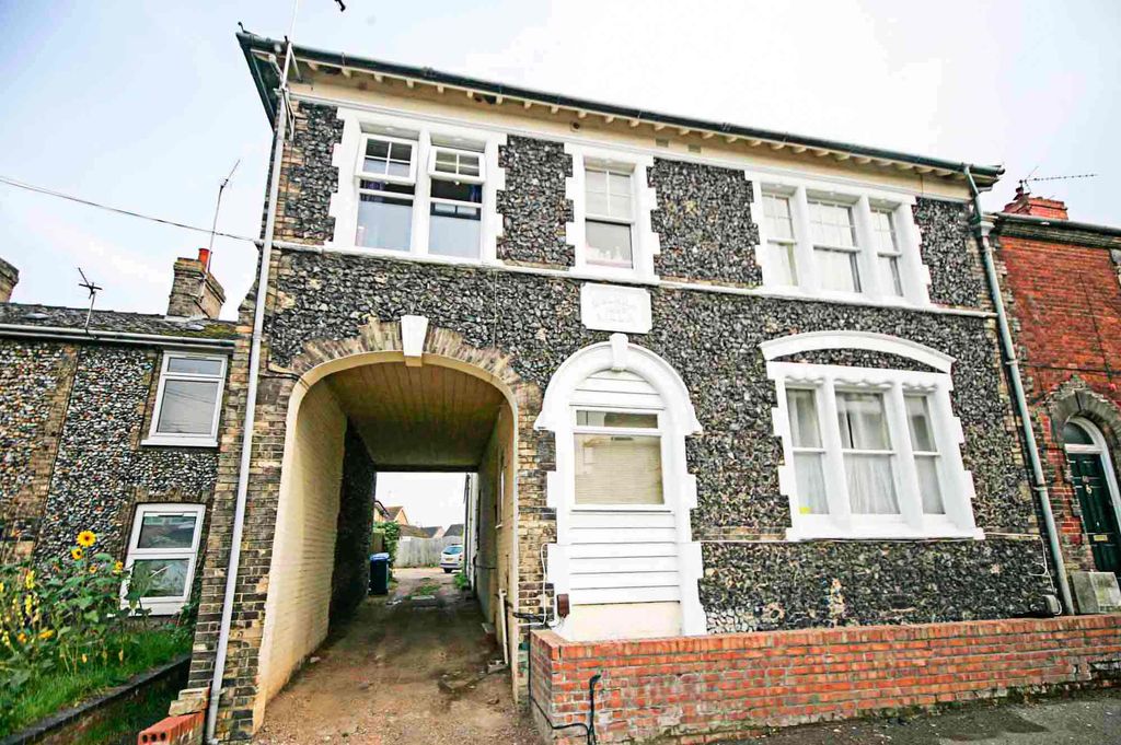 Property photo 1 of 7
