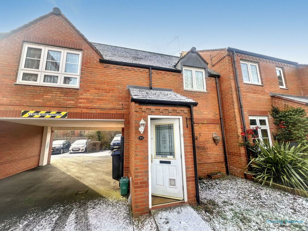 Property photo 1 of 9