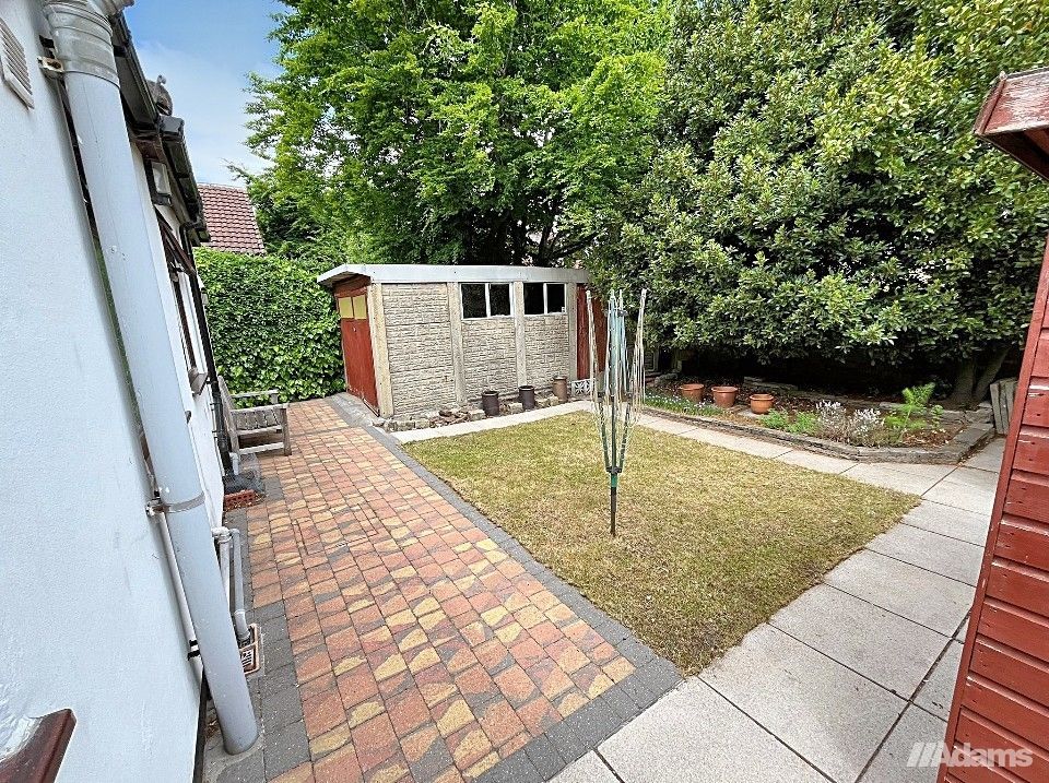 Property photo 2 of 27