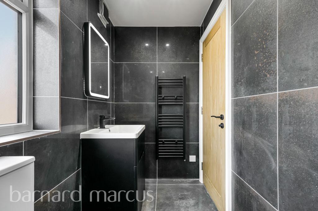 Property photo 3 of 5 Bathroom
