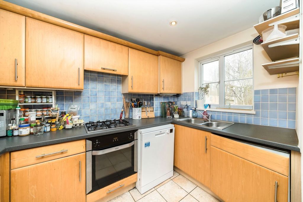 Property photo 3 of 5