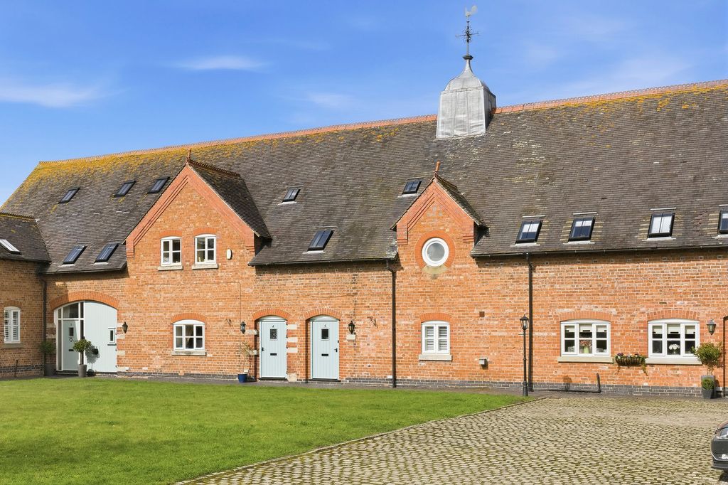 Property photo 1 of 27