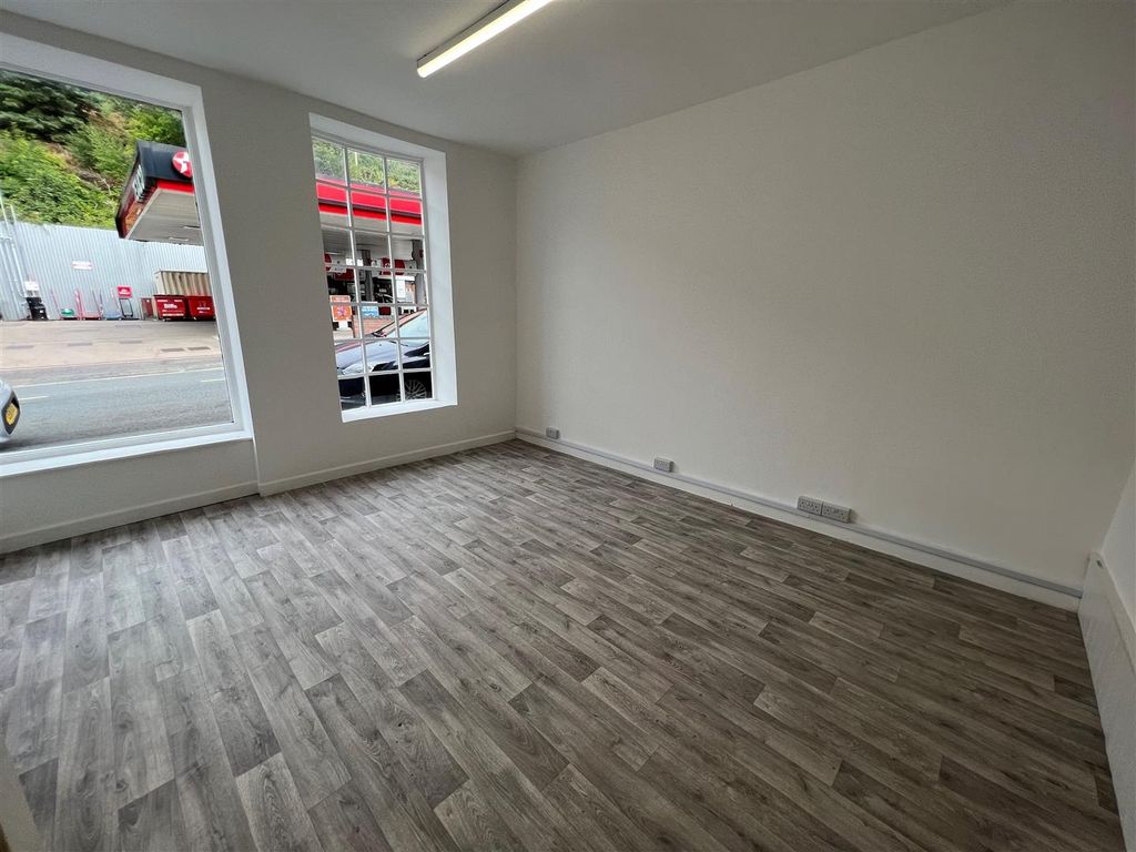 Property photo 1 of 6 Bright And Airy Workspace With Modern Flooring...