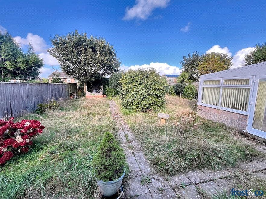 Property photo 3 of 18 Garden