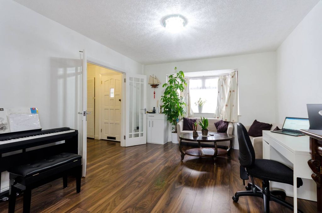 Property photo 1 of 19