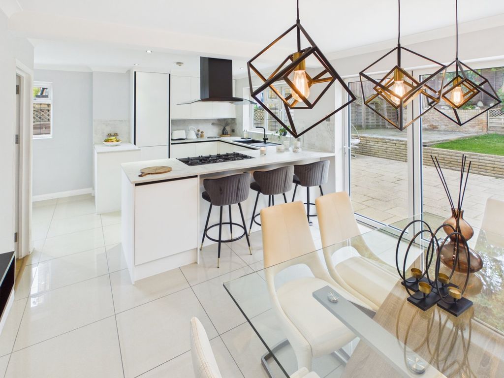 Property photo 1 of 19 Kitchen/Dining