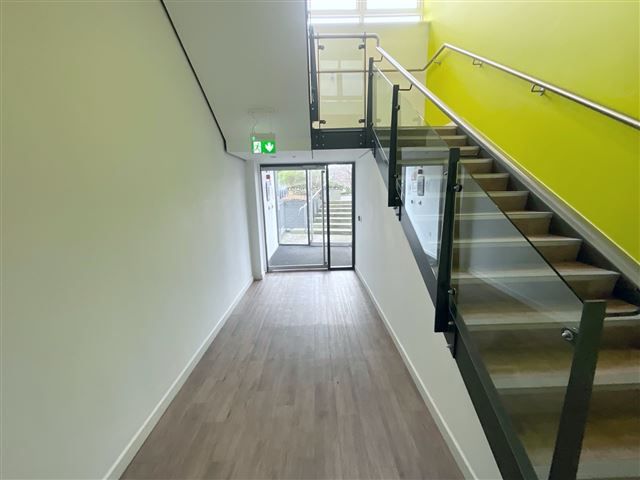 Property photo 2 of 19 Entrance