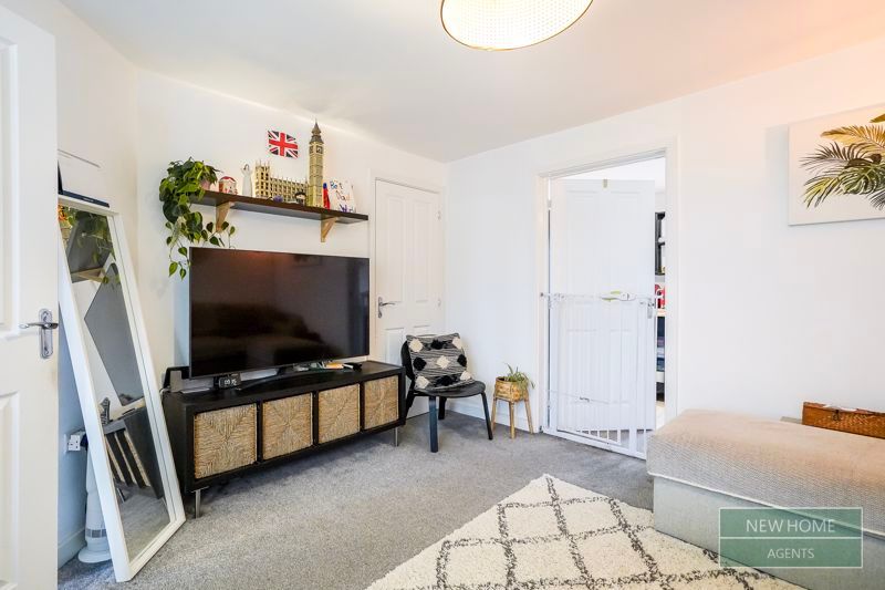 Property photo 3 of 15 Photo 7