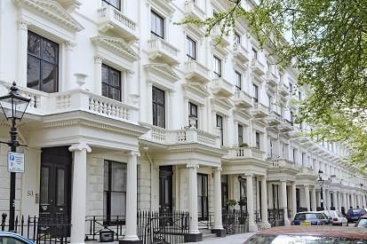Property photo 2 of 5 Queens Gardens