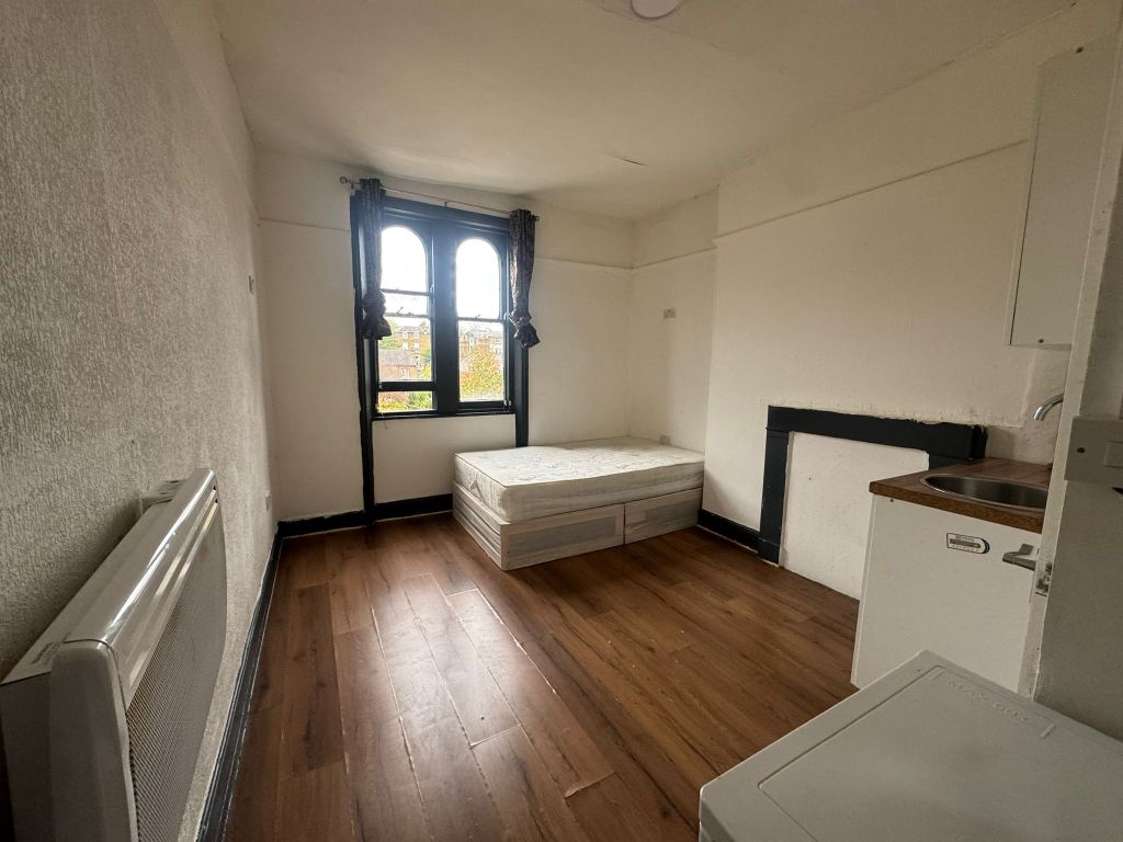 Property photo 1 of 3