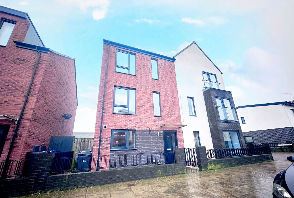 Property photo 1 of 20 Bedroom 1