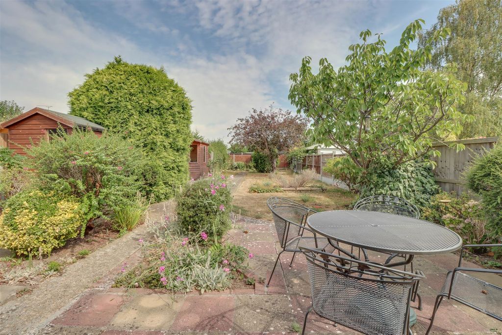 Property photo 2 of 20 4 Laburnum Avenue-16.Jpg