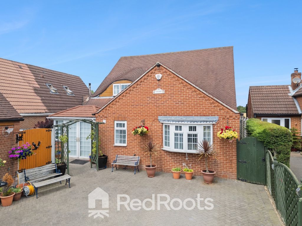 Property photo 3 of 46 5225944