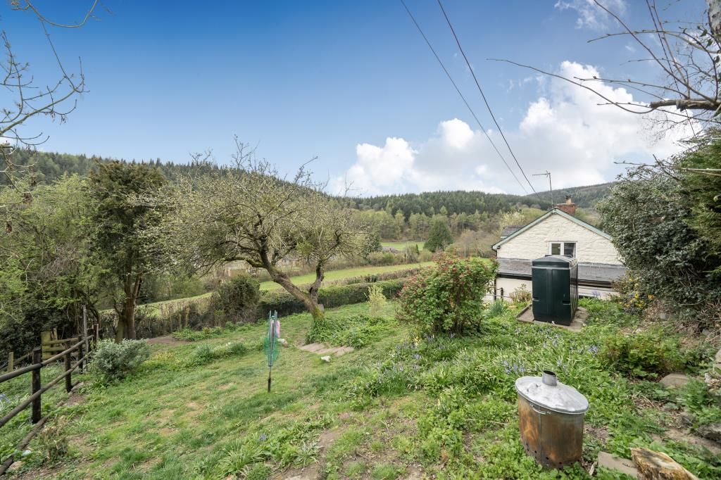 Property photo 2 of 20 External