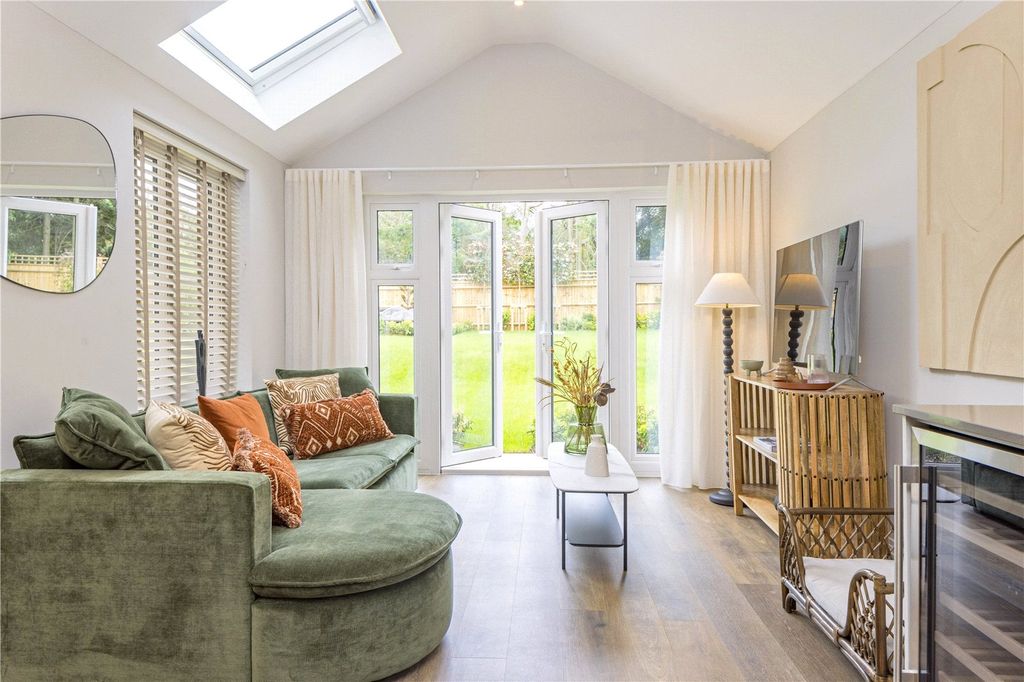 Property photo 2 of 22 Picture No. 62