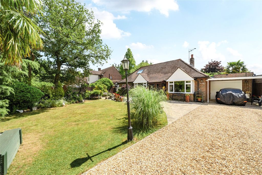 Property photo 3 of 16 Picture No. 24