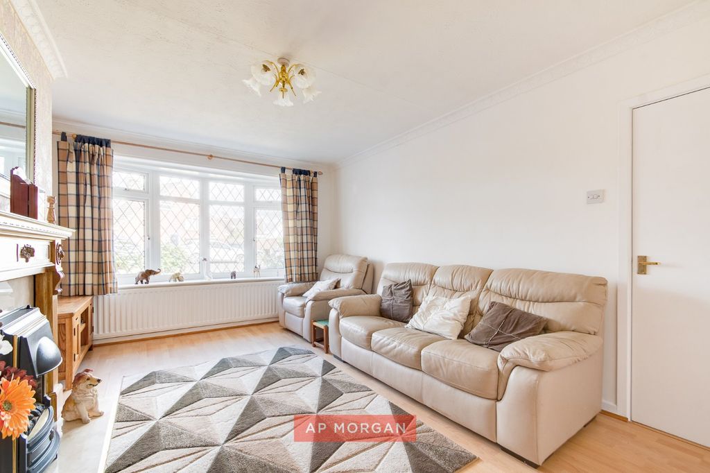 Property photo 3 of 13 Picture No. 16