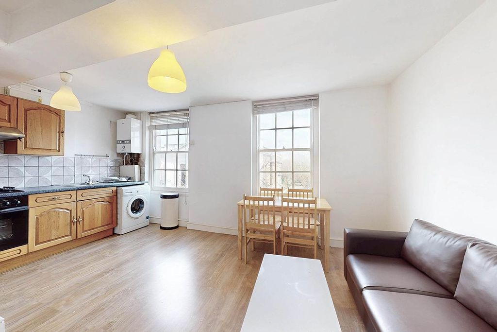 Property photo 2 of 11 W02.Jpg