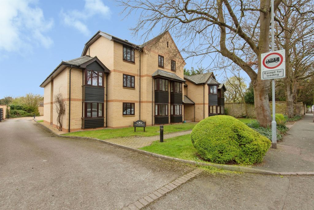 Property photo 1 of 13