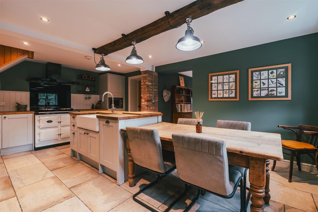 Property photo 3 of 65 Breakfast Kitchen