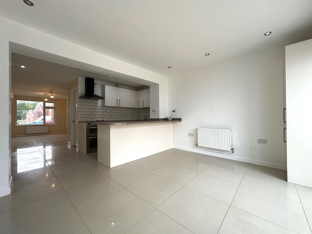 Property photo 2 of 12 Image