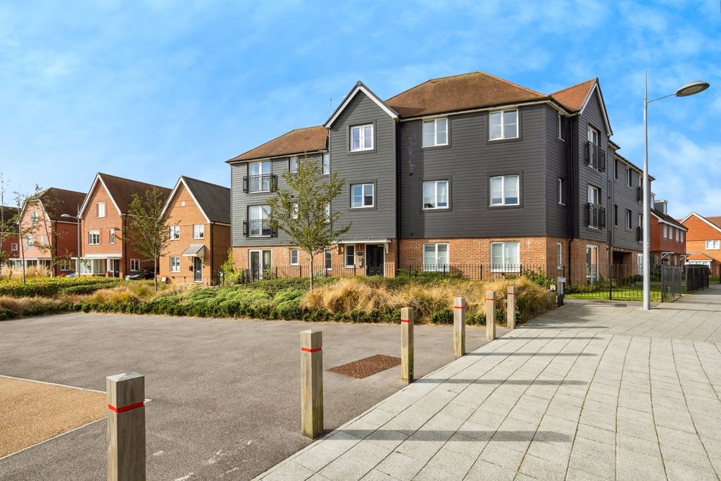 Property photo 1 of 17 Photo