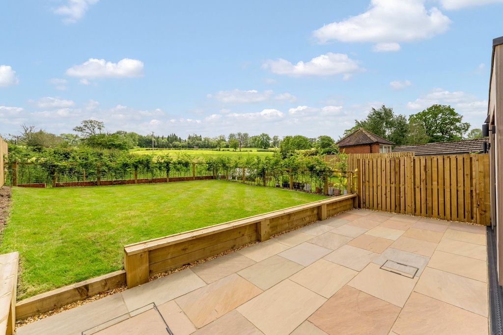 Property photo 3 of 37