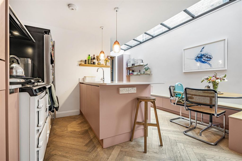 Property photo 3 of 59 3