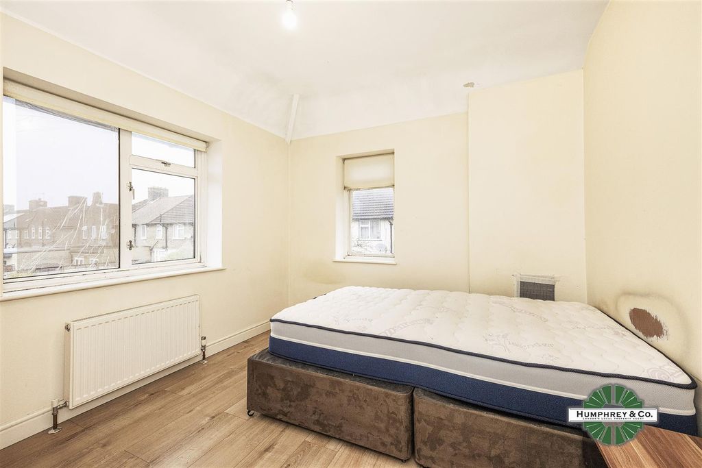 Property photo 2 of 5 1.Jpg