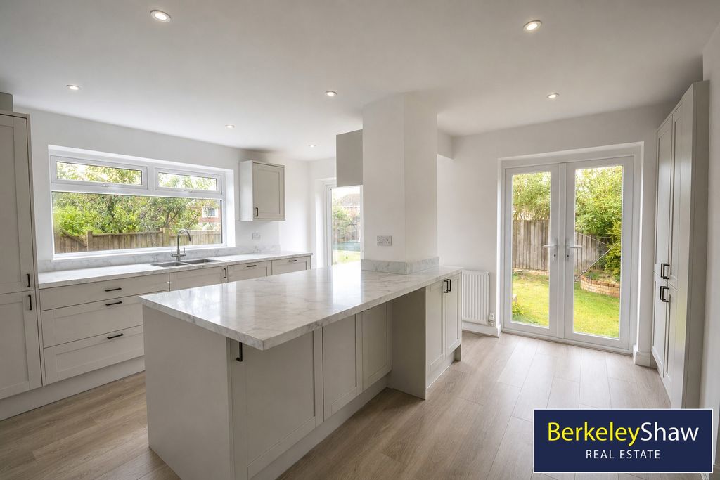 Property photo 2 of 15 Pbox-Img.Jpg