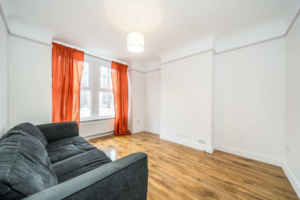 Property photo 2 of 7