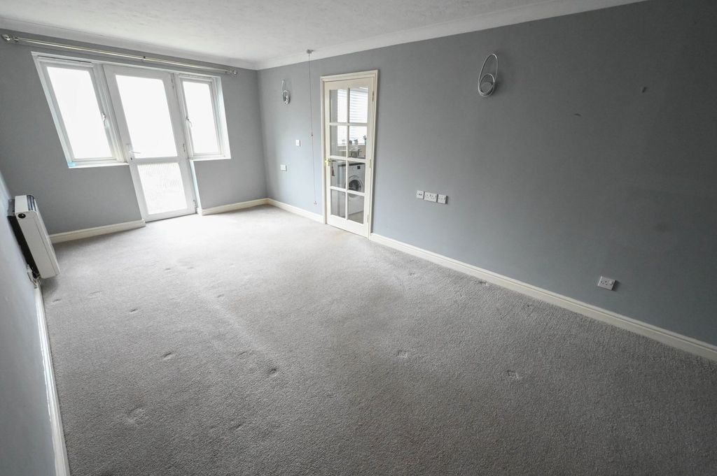 Property photo 3 of 7