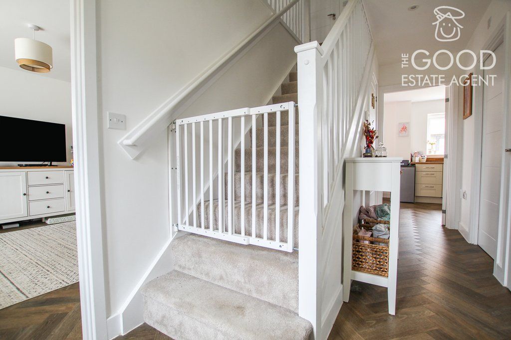 Property photo 3 of 24