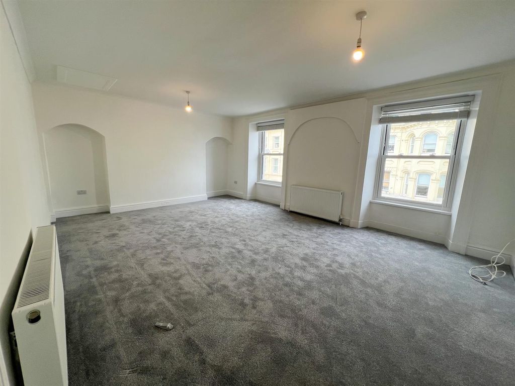 Additional image 9 of 3 bed flat to rentFlat 3, Samuel Webbs, Marina Road, Douglas IM1