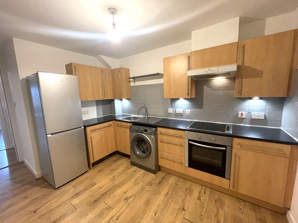 Property photo 3 of 13