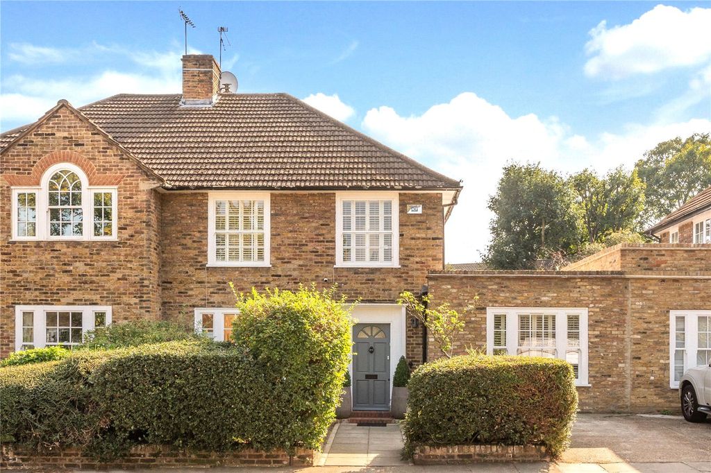 Property photo 2 of 22