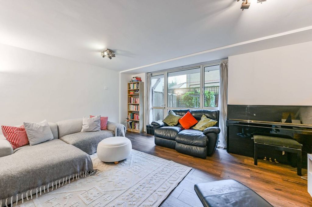 Property photo 2 of 16