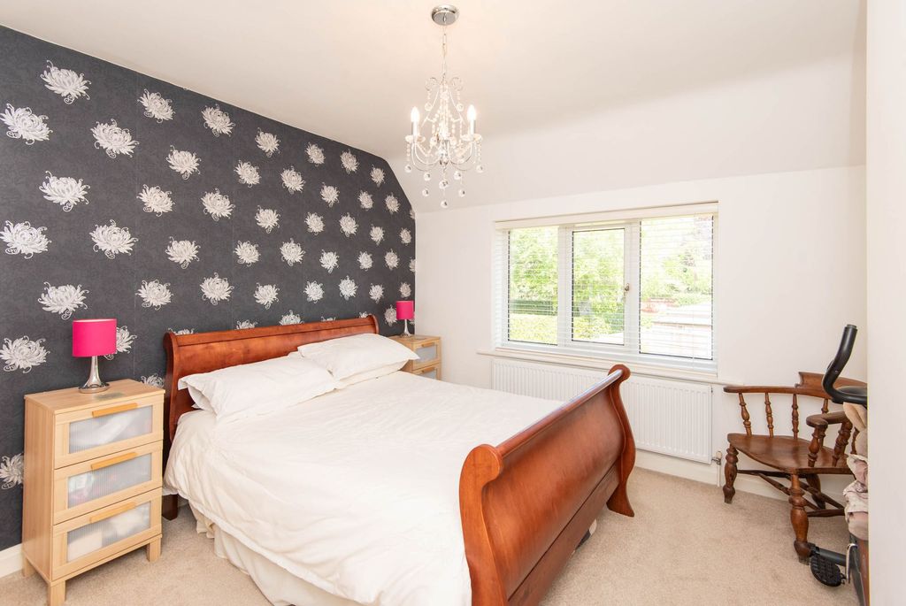 Property photo 3 of 22