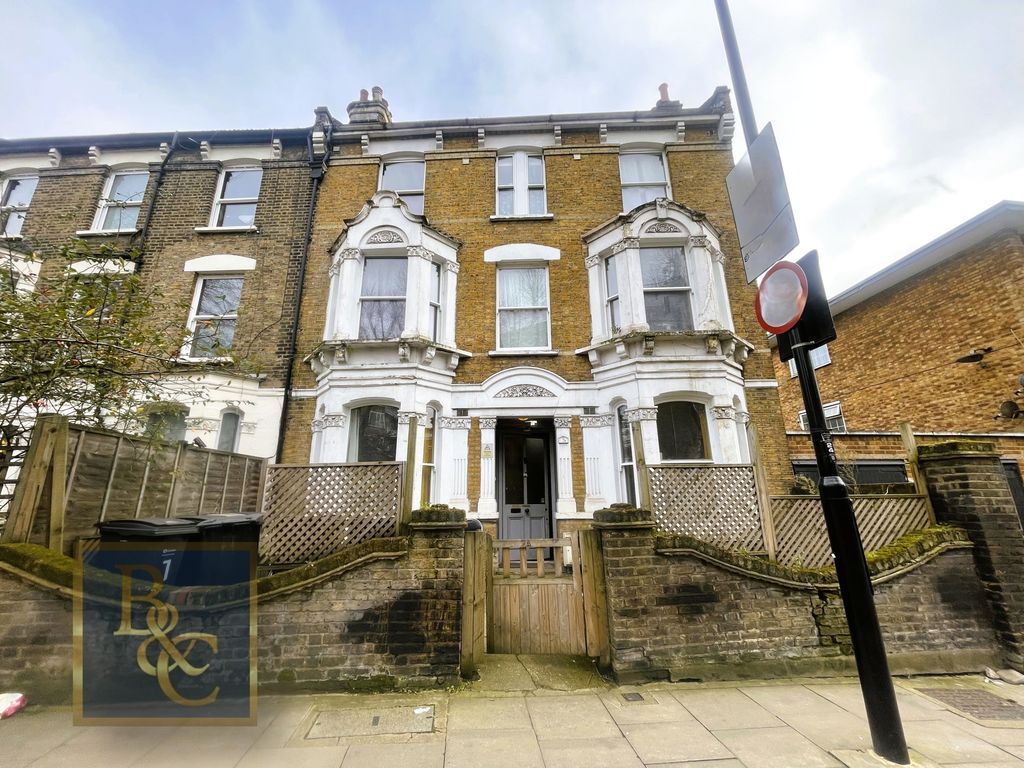 Property photo 1 of 3